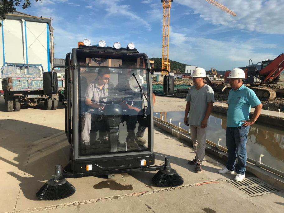 阿勒泰龙泉市清扫车